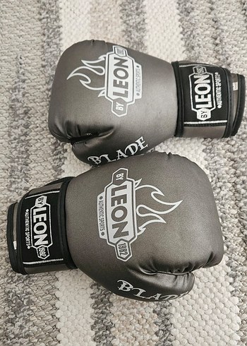 GRİ leon unicex Boks Eldiveni ve tekmelik - Görsel 2