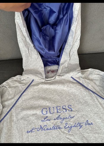 Guess Gri Kapüşonlu Kadın Sweatshirt - Görsel 2