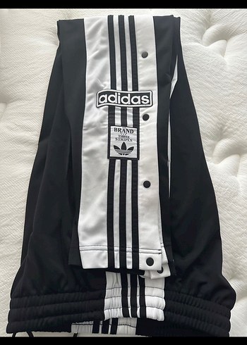 Kadın Siyah Beyaz Düğmeli Spor Pantolon - Görsel 2