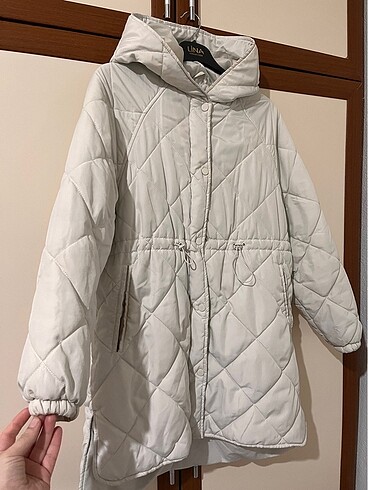 LC Waikiki Ekru renk kapitone mont