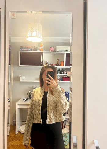 Zara Bej Yılan Desenli Kadın Ceket