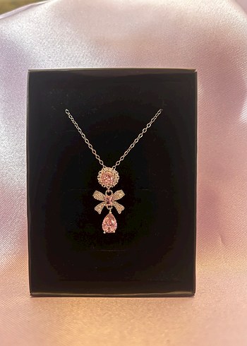 Beden Ribbon Drop Charm Necklace