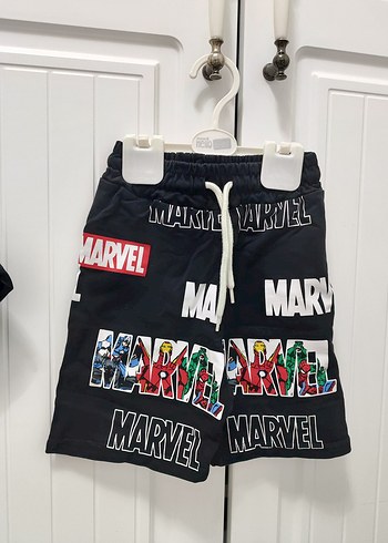 4 Yaş Beden zara muadil Marvel Baskılı Siyah Erkek Tişört takım