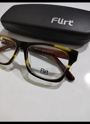 Diğer FLİRT OPTİK GÖZLÜK ÇERÇEVESİ