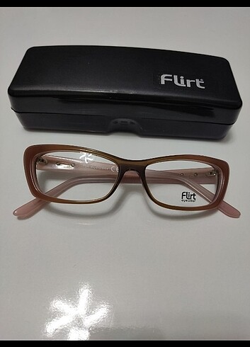 FLİRT OPTİK GÖZLÜK ÇERÇEVESİ