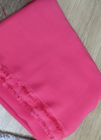 NARÇİÇEĞİ KREP KUMAŞ PARÇASI  - Görsel 2