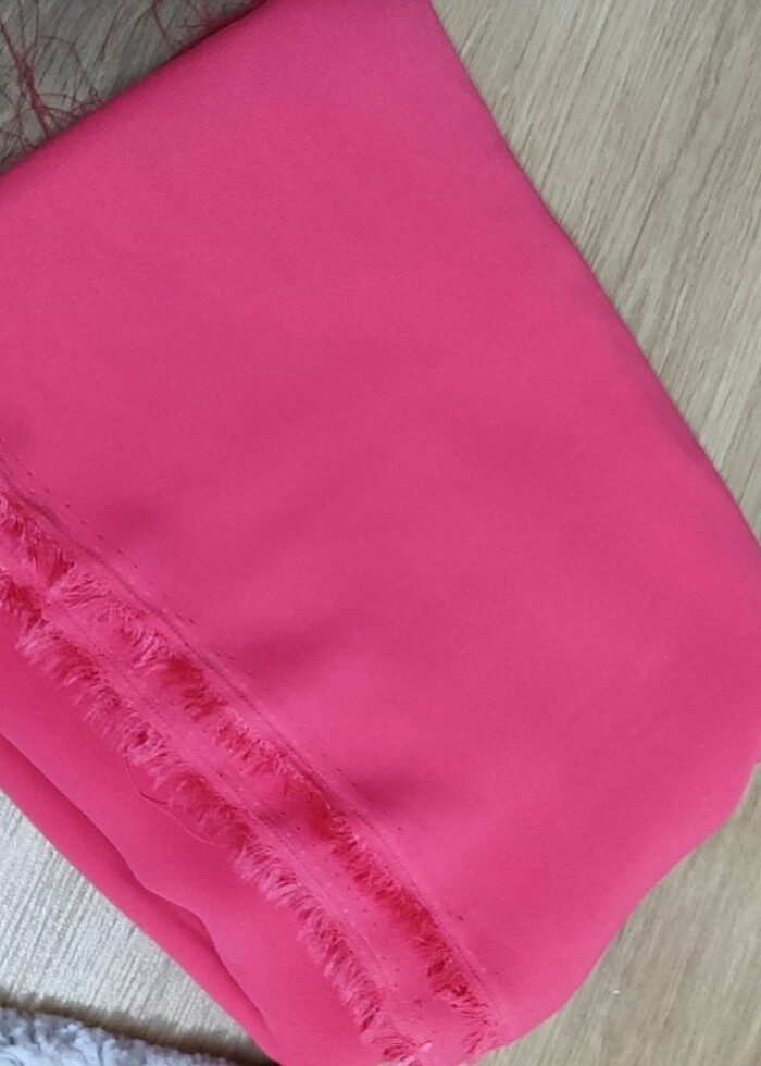 NARÇİÇEĞİ KREP KUMAŞ PARÇASI  - Görsel 2