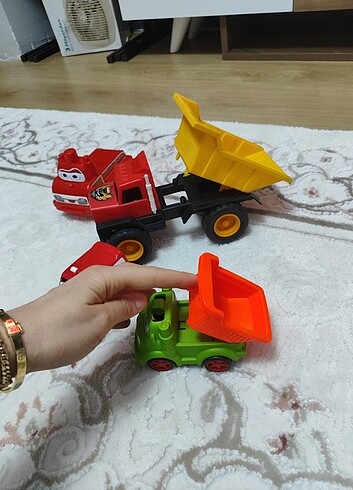 Beden TOPLU OYUNCAK ARABALAR