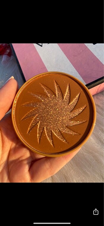 Shimmer bronzer