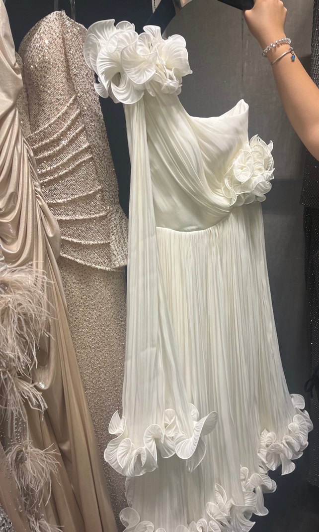 Beyaz Drapeli Straplez Uzun Gelinlik - Görsel 4