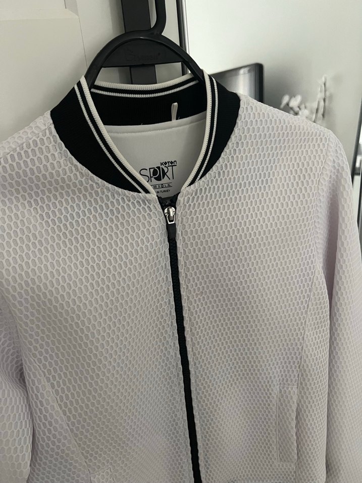 Beyaz Fermuarlı Kadın Spor Ceket - Görsel 4