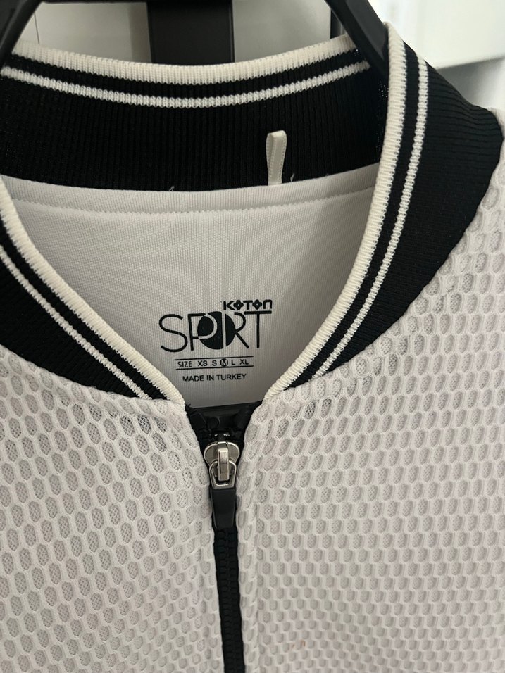 Beyaz Fermuarlı Kadın Spor Ceket - Görsel 3