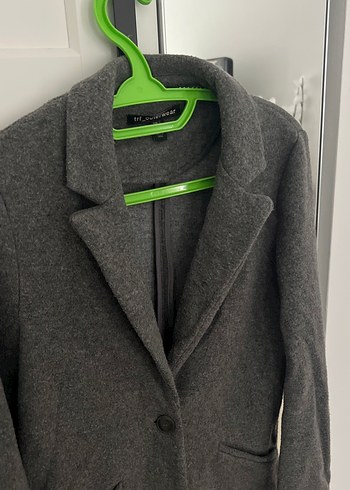 Düğmeli Antrasit Kaban - Görsel 4