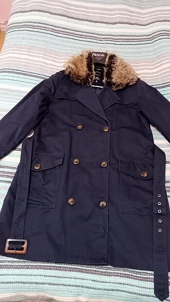 2 ,3 defa giyilmiş XL beden Trençkot 