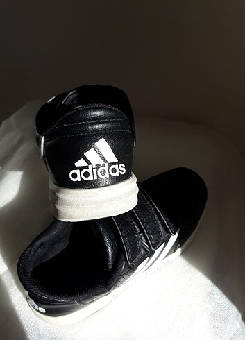 Adidas erkek çocuk spor ayakkabı