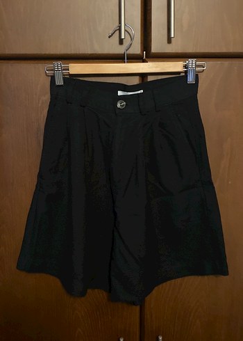 Pull&Bear Siyah Pilili Mini Şort