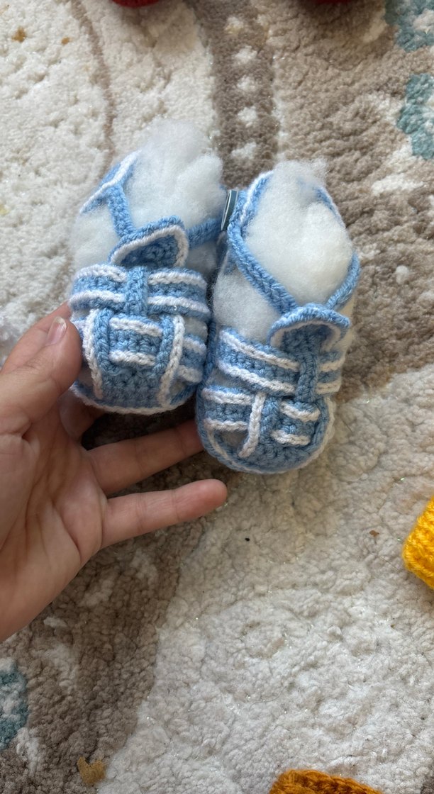 Çocukları için Sarı Örgü Botlar - Görsel 3