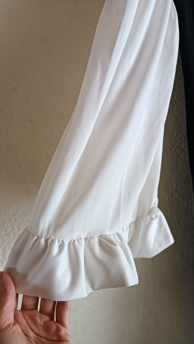 Uzun Siyah Drapeli Gotik Elbise - Görsel 2