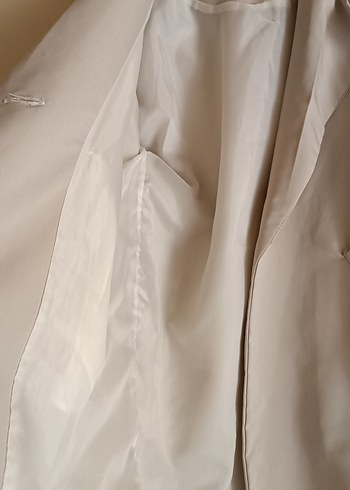 Düğmeli Bej Kadın Trençkot - Görsel 3