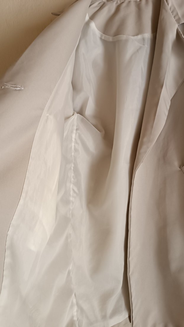 Düğmeli Bej Kadın Trençkot - Görsel 3