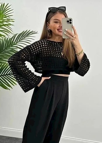 Diğer Siyah delikli crop Triko Bluz
