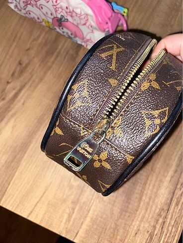 Louis Vuitton louis vuitton supreme çanta