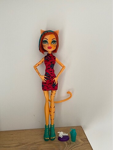 monster high toralei bebek