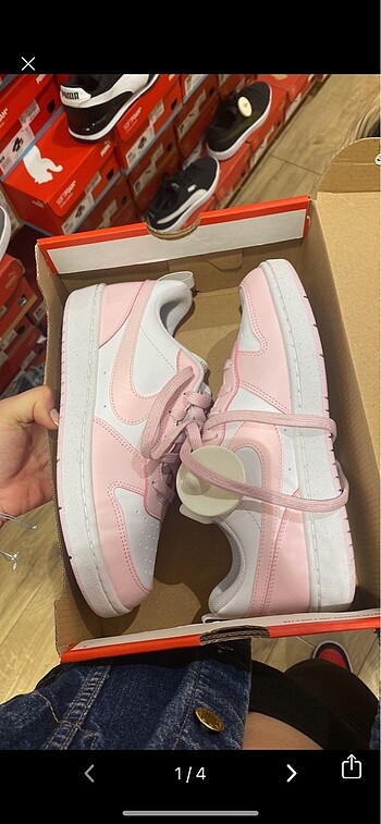 Pembe Nike