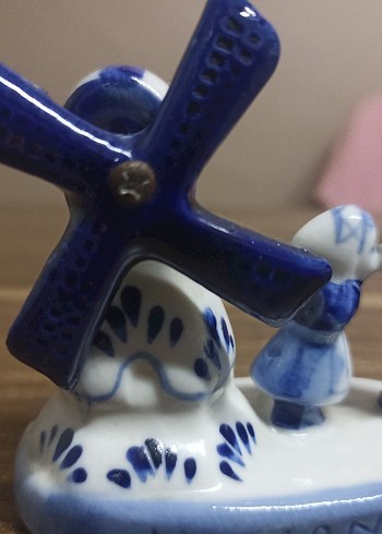 Mavi Rüzgar Gülü ve Öpüşen Çocuklar Biblosu - Görsel 3