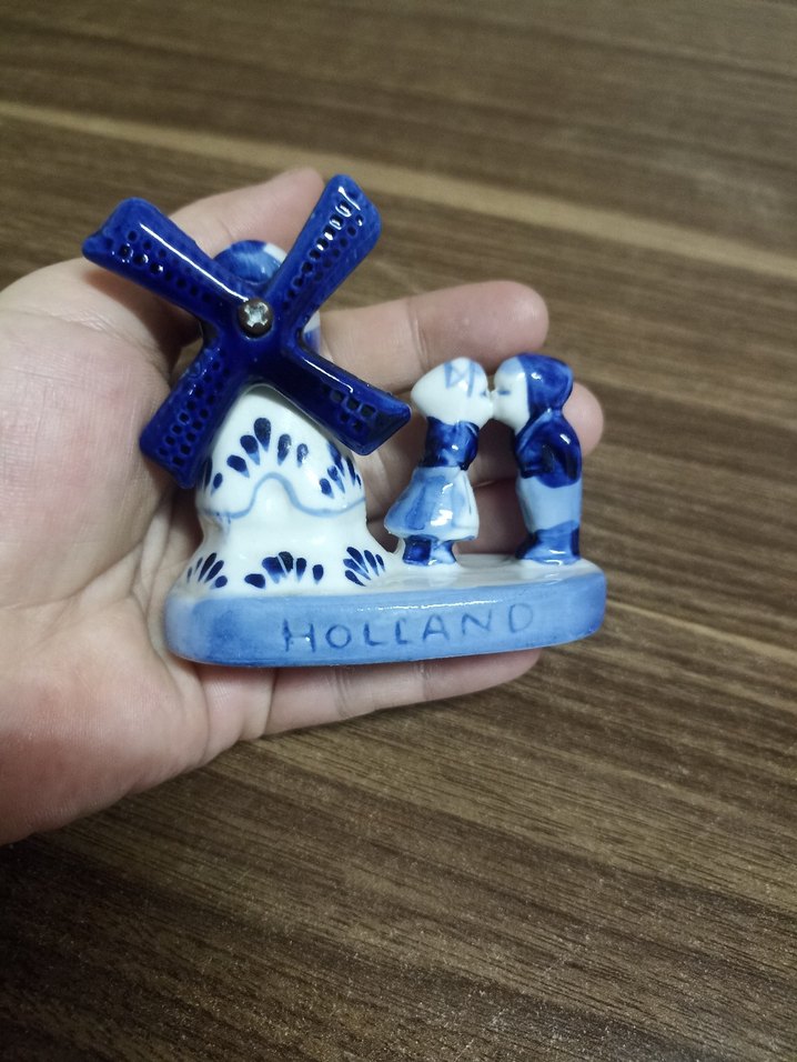 Mavi Rüzgar Gülü ve Öpüşen Çocuklar Biblosu - Görsel 5