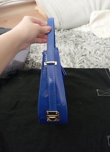 Zara Mavi rugan çanta 