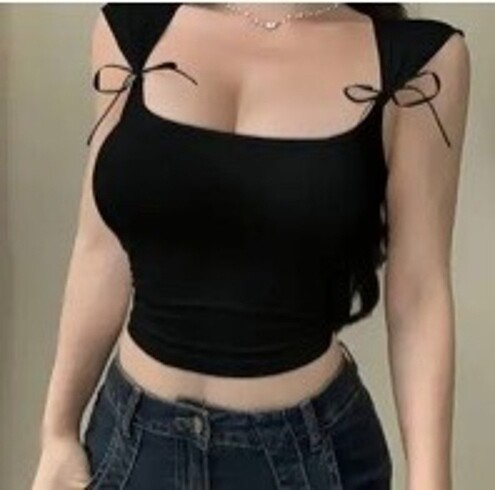 Sıyah crop bluz