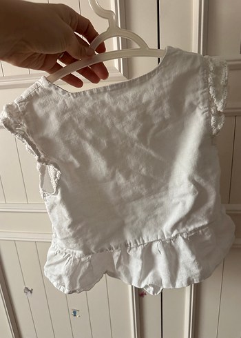 Kız Çocuk Beyaz Keten Düğmeli Bluz - Görsel 2