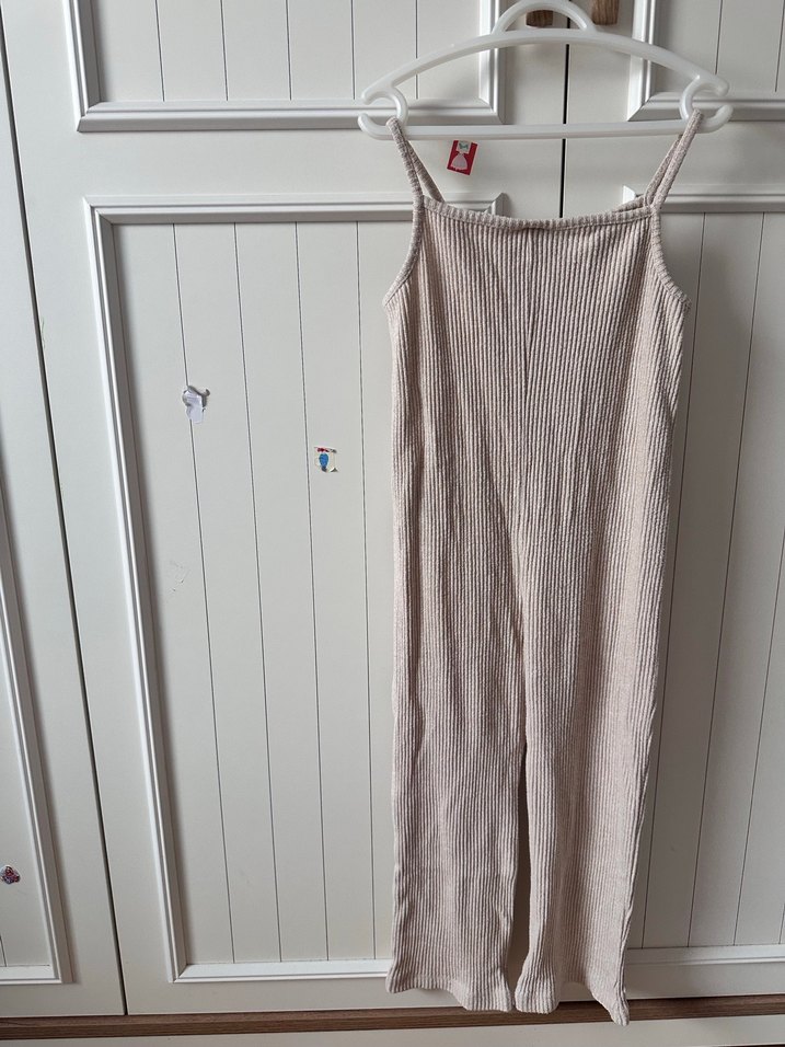 Kız Çocuk Bej Keten Askılı Tulum - Görsel 4