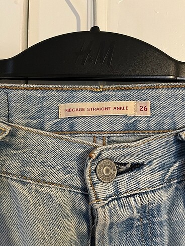26 Beden Levis Ribcage Straight