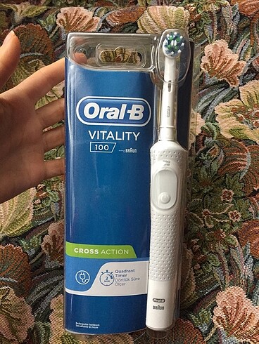  Beden Braun Oral B şarjlı diş fırçası