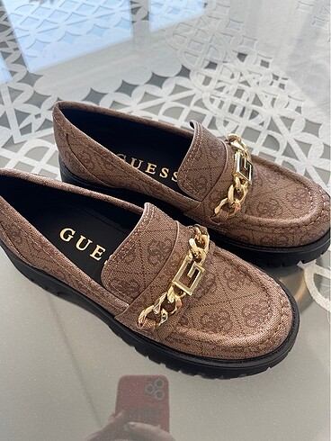 Guess loafer