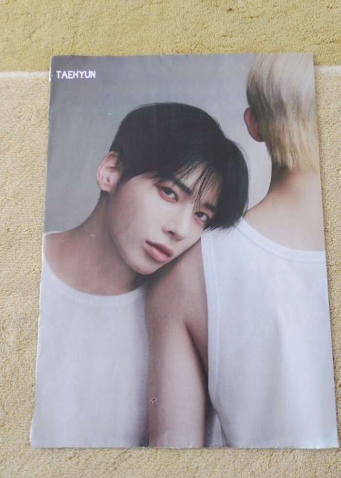 enhypen ve taehyun poster  - Görsel 2