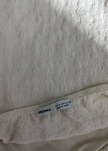 Bershka Krem Vücuda Oturan Body