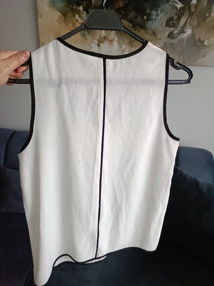 V Yaka Kolsuz Beyaz Bluz - Görsel 2