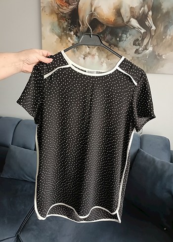 Düğmeli Siyah Desenli Kısa Kollu Bluz - Görsel 2