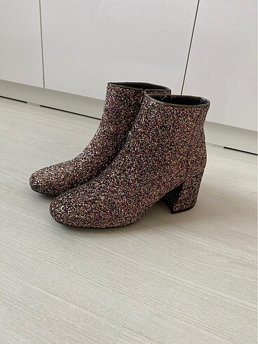 37 Beden Bershka simli bot