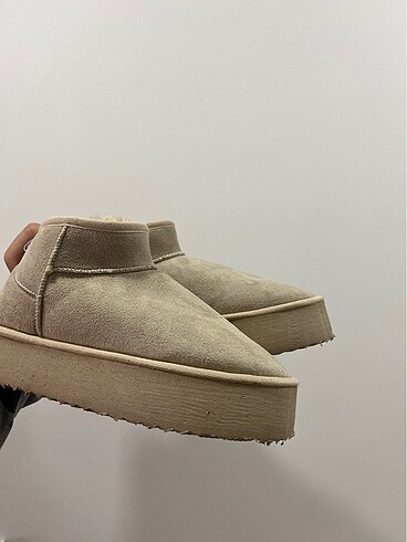 Ugg bot