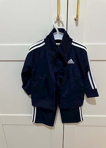 Erkek Çocuk Lacivert Adidas Eşofman Takımı