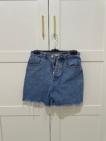 STRADIVARIUS JEAN ŞORT