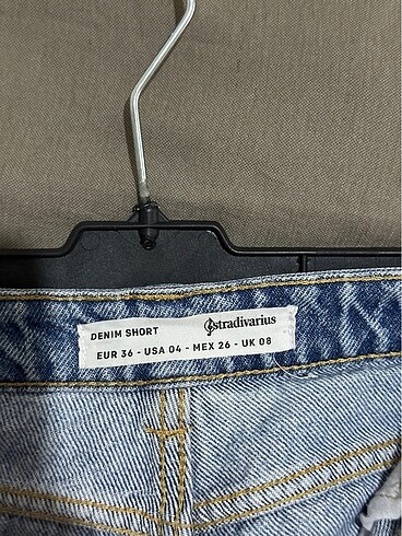 Stradivarius STRADIVARIUS JEAN ŞORT