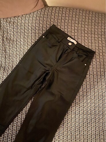 34 Beden siyah Renk zara deri ispanyol paça pantalon