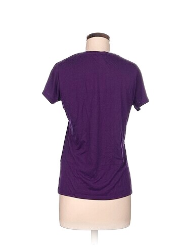 m Beden Koton T-shirt %70 İndirimli.