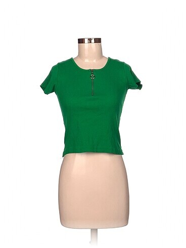 Diğer T-shirt %70 İndirimli.