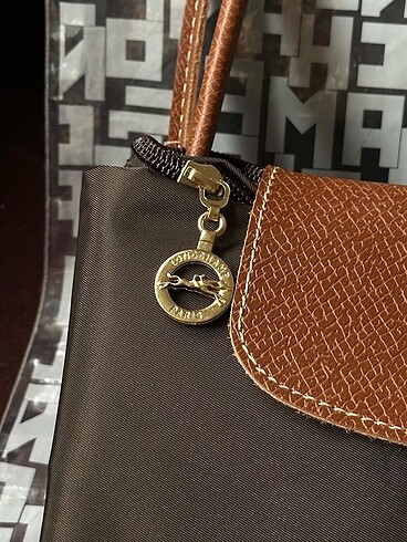 Beden Longchamp Chocolate Medium (paketli gönderim)